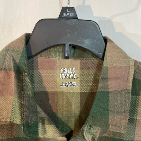 NWT Bundle of 3 Boys Button up Shirts Size Large (10-12) short sleeve, 3 colors - Picture 4 of 14